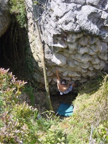 Under the cave, bouldering sector